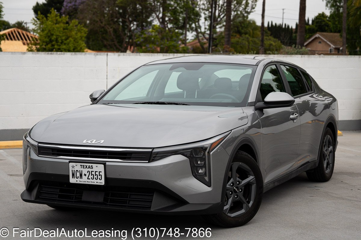 2025 Kia K4 LXS AT's photo