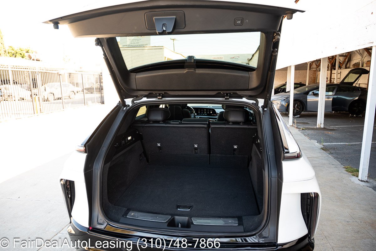 2024-Cadillac-Lyriq-Sport-Lease-0777 bmw x5 lease