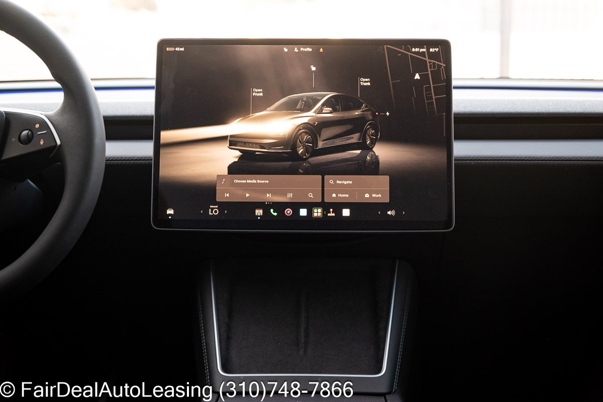 2026-Tesla-Model-Y-AWD-PRM-LEASE-0533